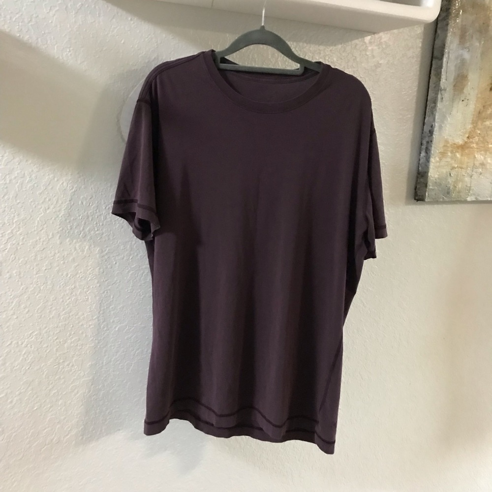 LOW PRICE MOVING- MENS LULULEMON SHIRT
